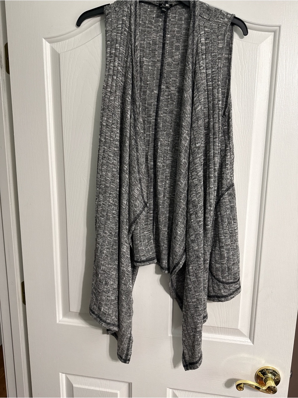 Cable & Gauge Gray Draped Open-Front Knit Vest